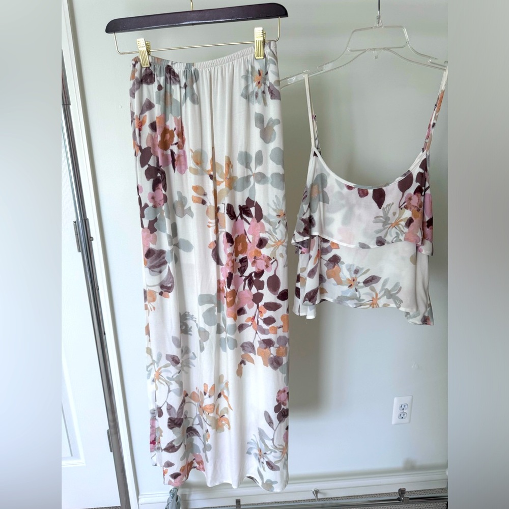 Lovestitch floral tank and skirt SET size M